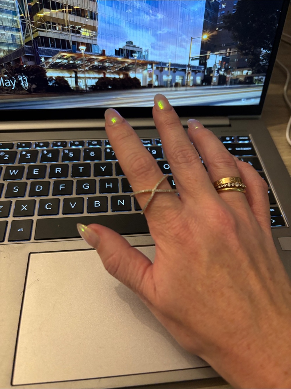 Crisscross X Band Ring in Gold/Silver tone